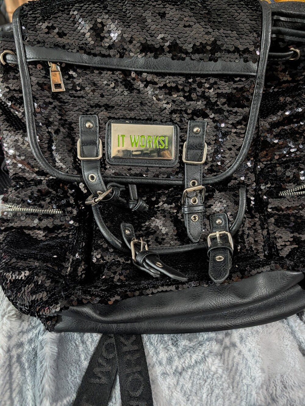 IT WORKS Black Flap Sequin Women’s Backpack